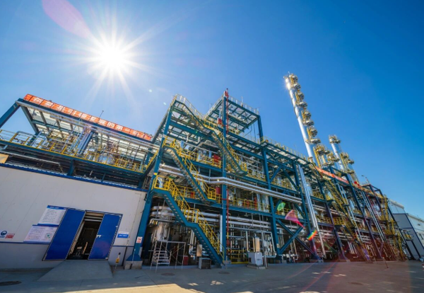中国石油首套！大庆石化万吨级溶液法POE示范装置开车一次成功