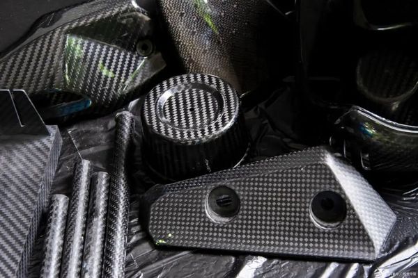 PEEK 与碳纤维强强联手，打造轻量高强新材料