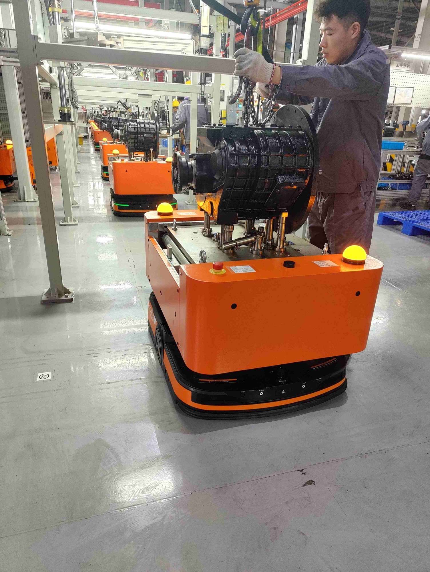 碎料机，冰水机，模温机，温控箱，AGV智能电车，模具监视器