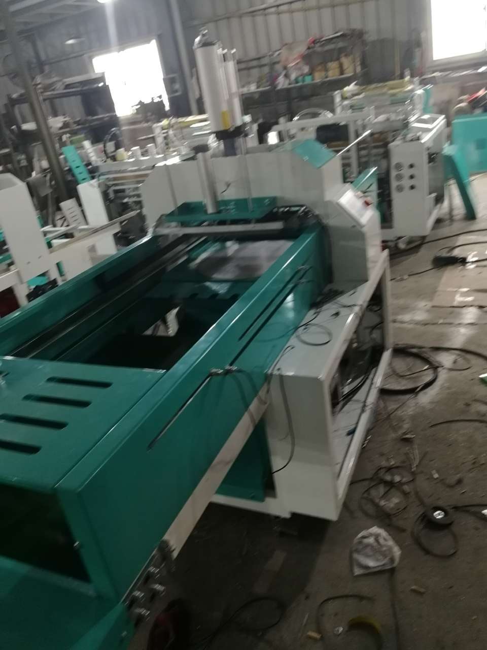 背心袋冷切制袋机