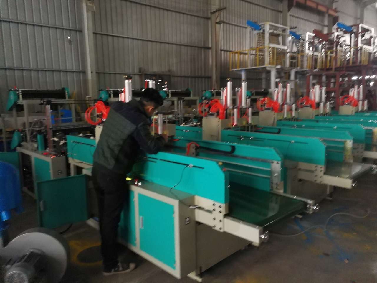 背心袋冷切制袋机